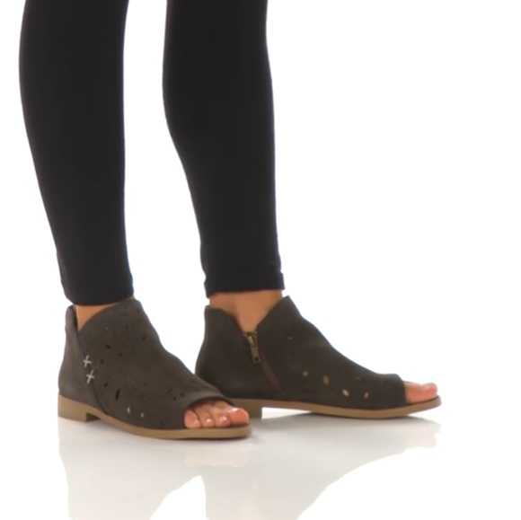 Boho Coolway Peep-Toe Shooties - Picture 8 of 8